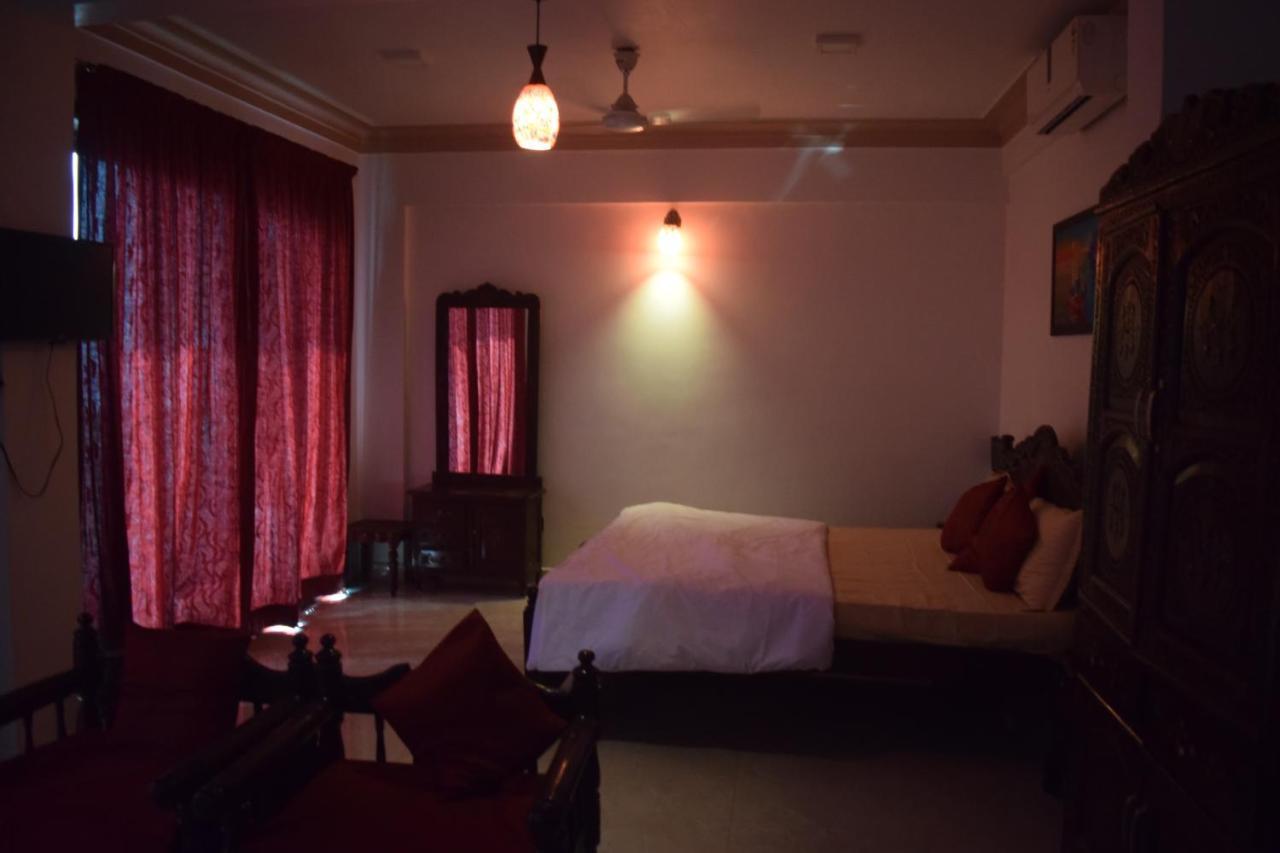 Hotel Murud Marina Екстериор снимка