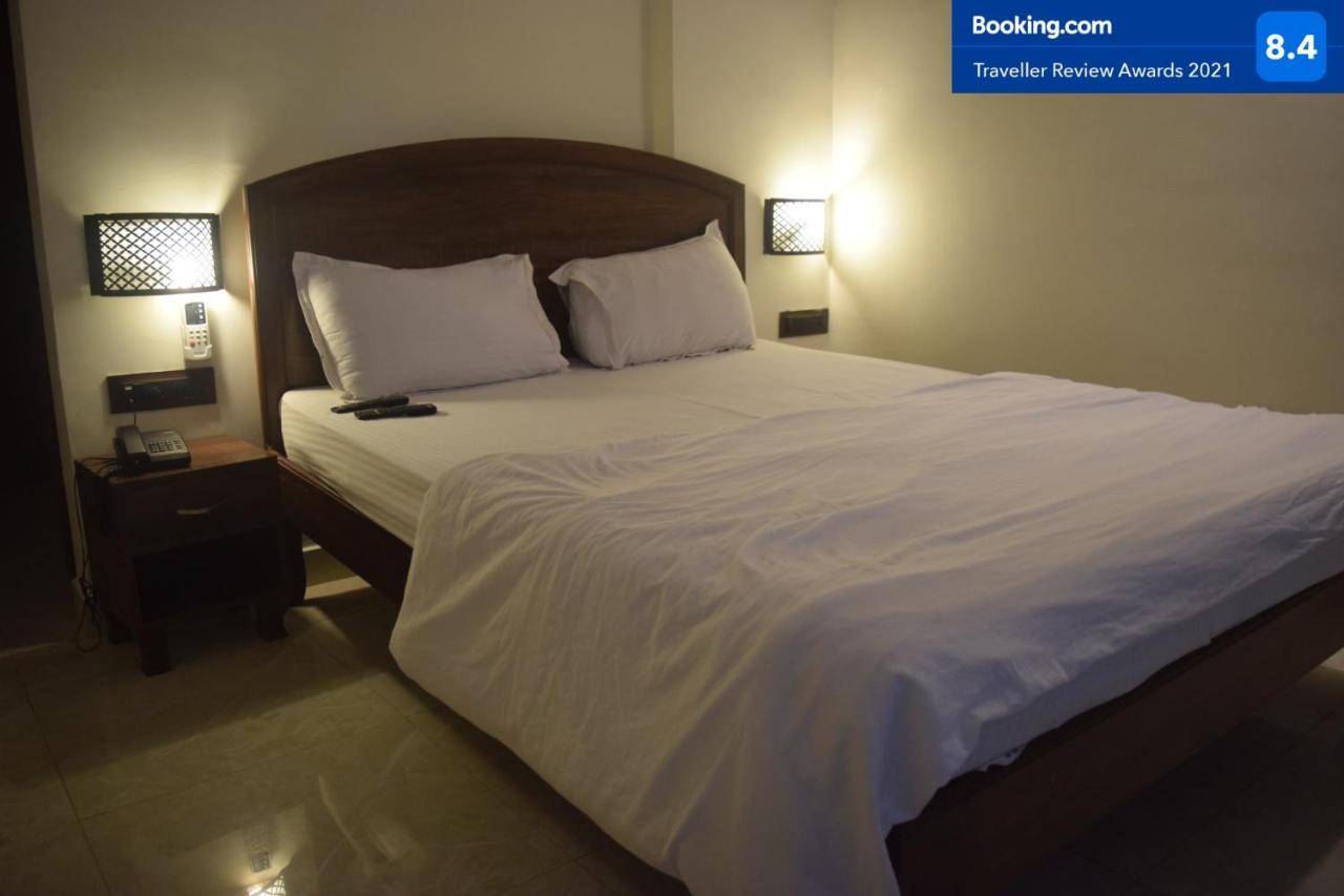 Hotel Murud Marina Екстериор снимка