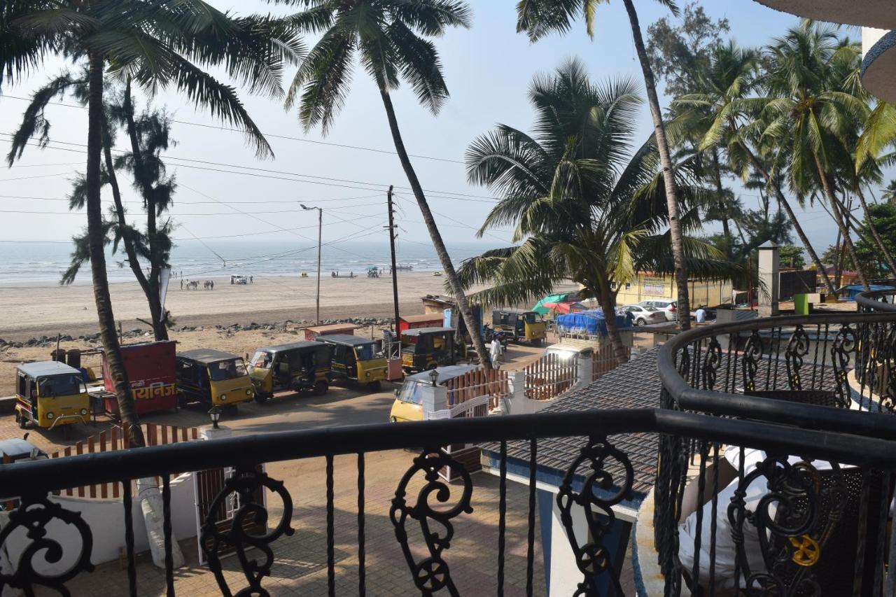 Hotel Murud Marina Екстериор снимка