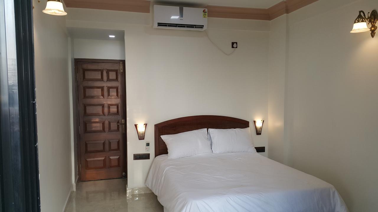Hotel Murud Marina Екстериор снимка