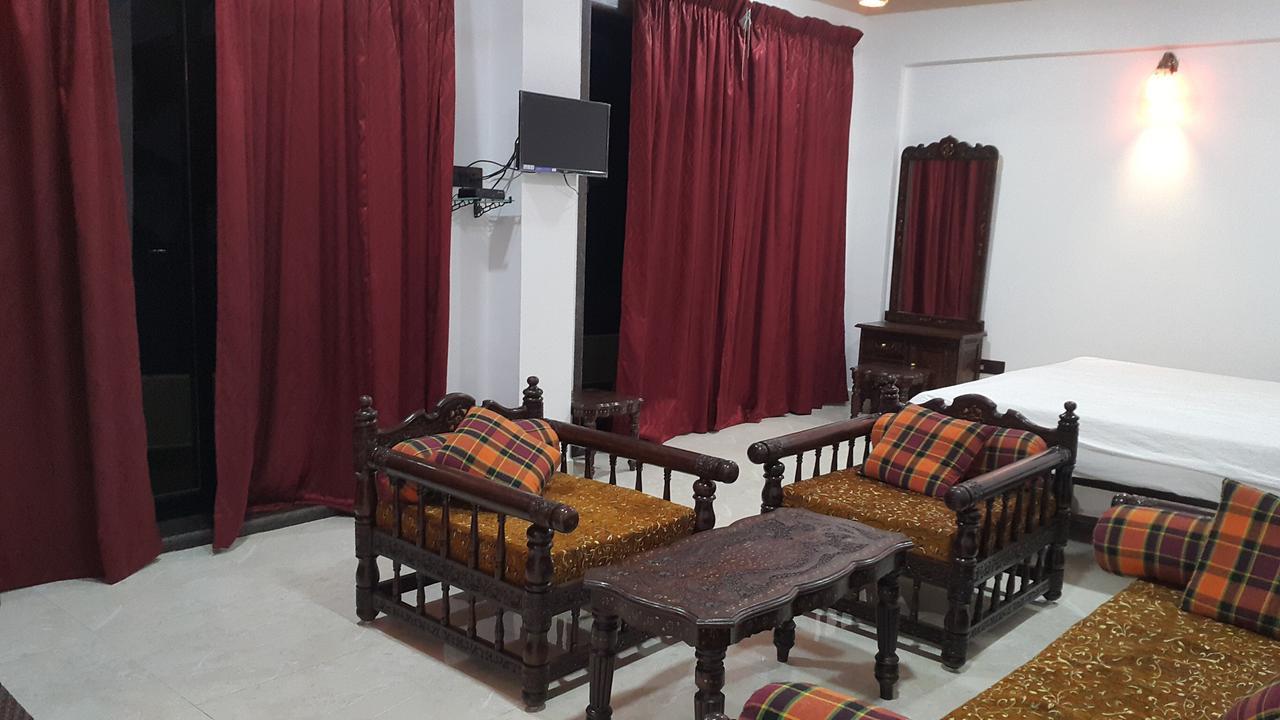 Hotel Murud Marina Екстериор снимка