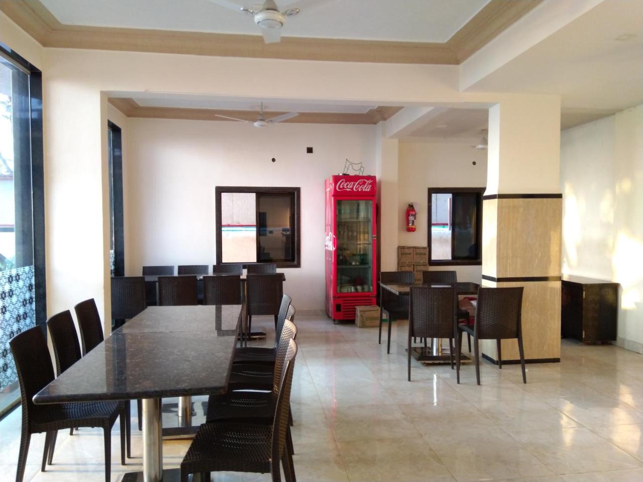 Hotel Murud Marina Екстериор снимка